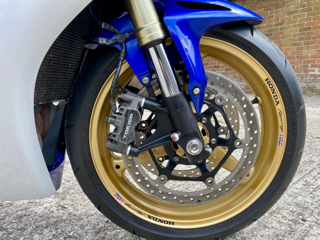 HONDA CBR1000RR Fireblade