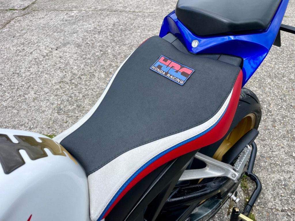 HONDA CBR1000RR Fireblade