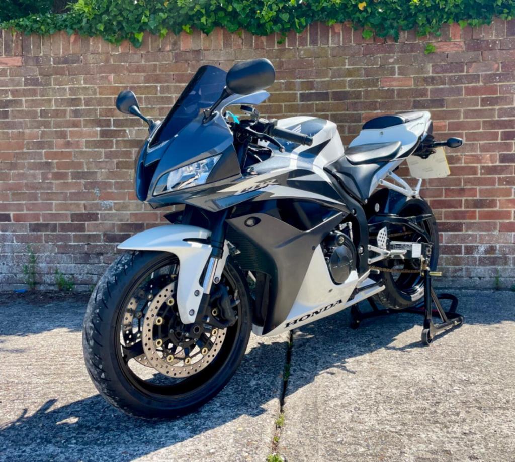 View HONDA CBR600RR 