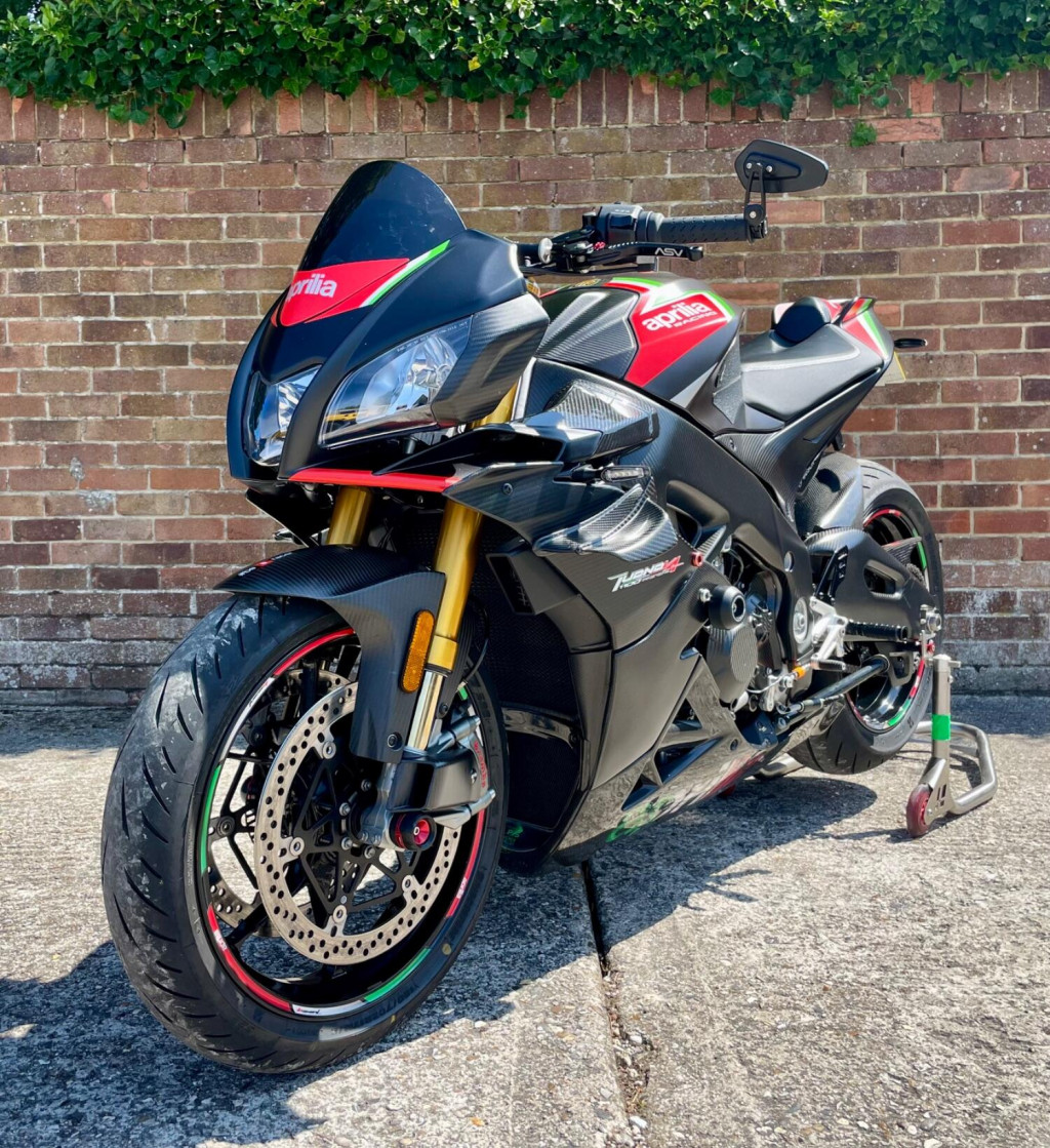 APRILIA Tuono 1100 V4