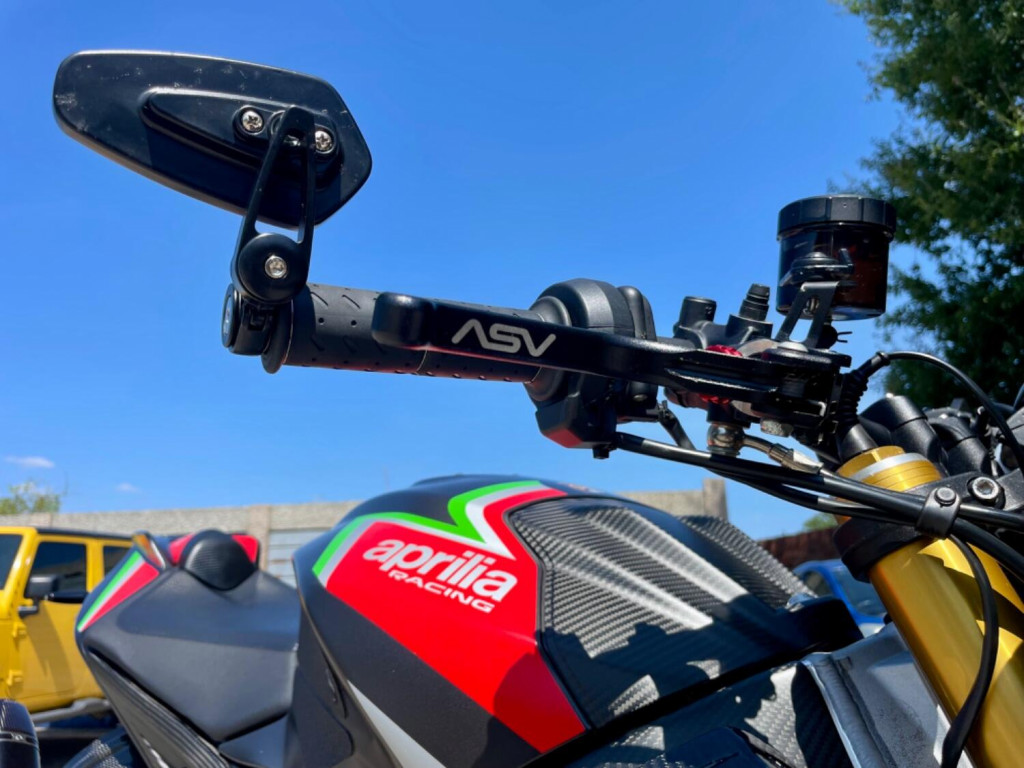 APRILIA Tuono 1100 V4