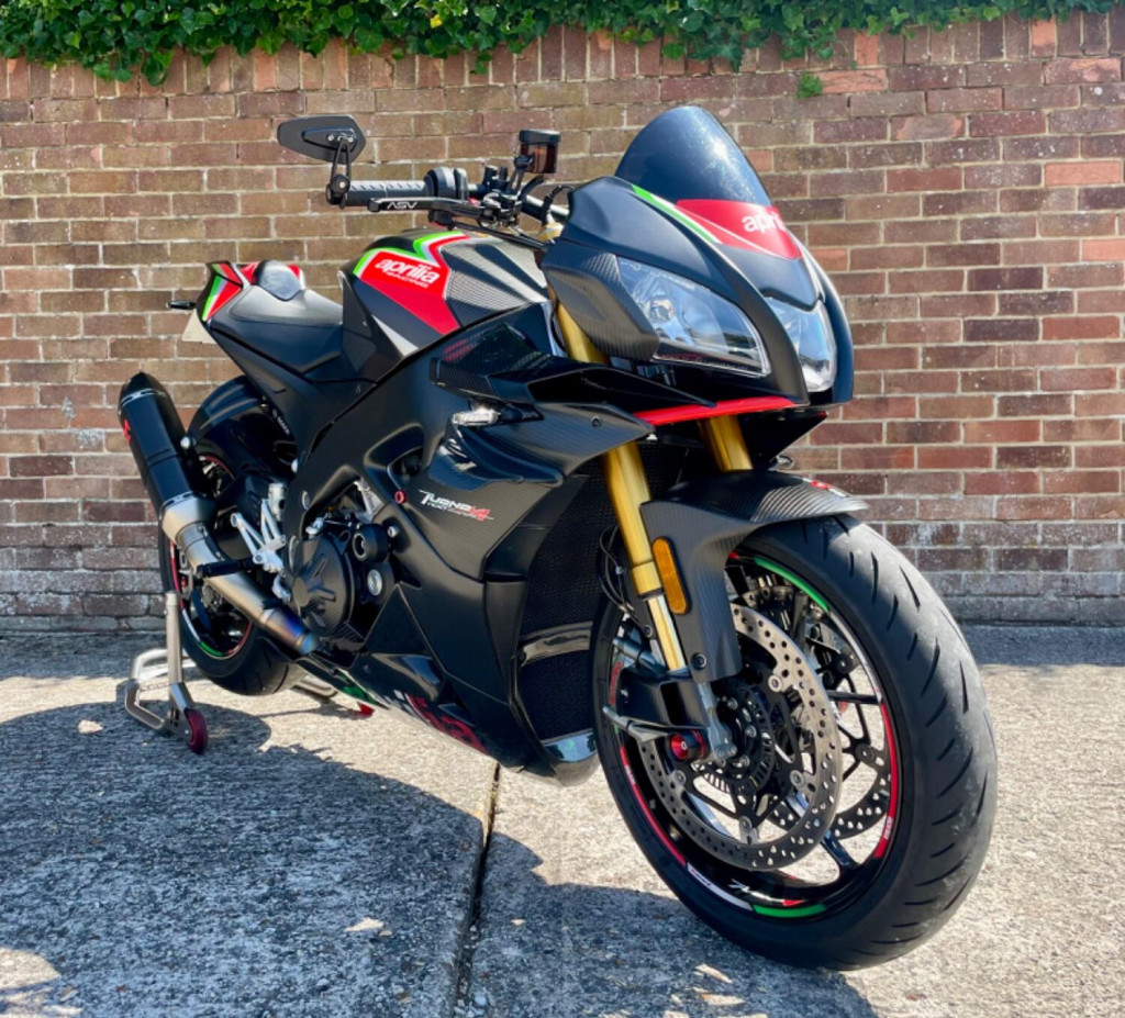 View APRILIA Tuono 1100 V4 