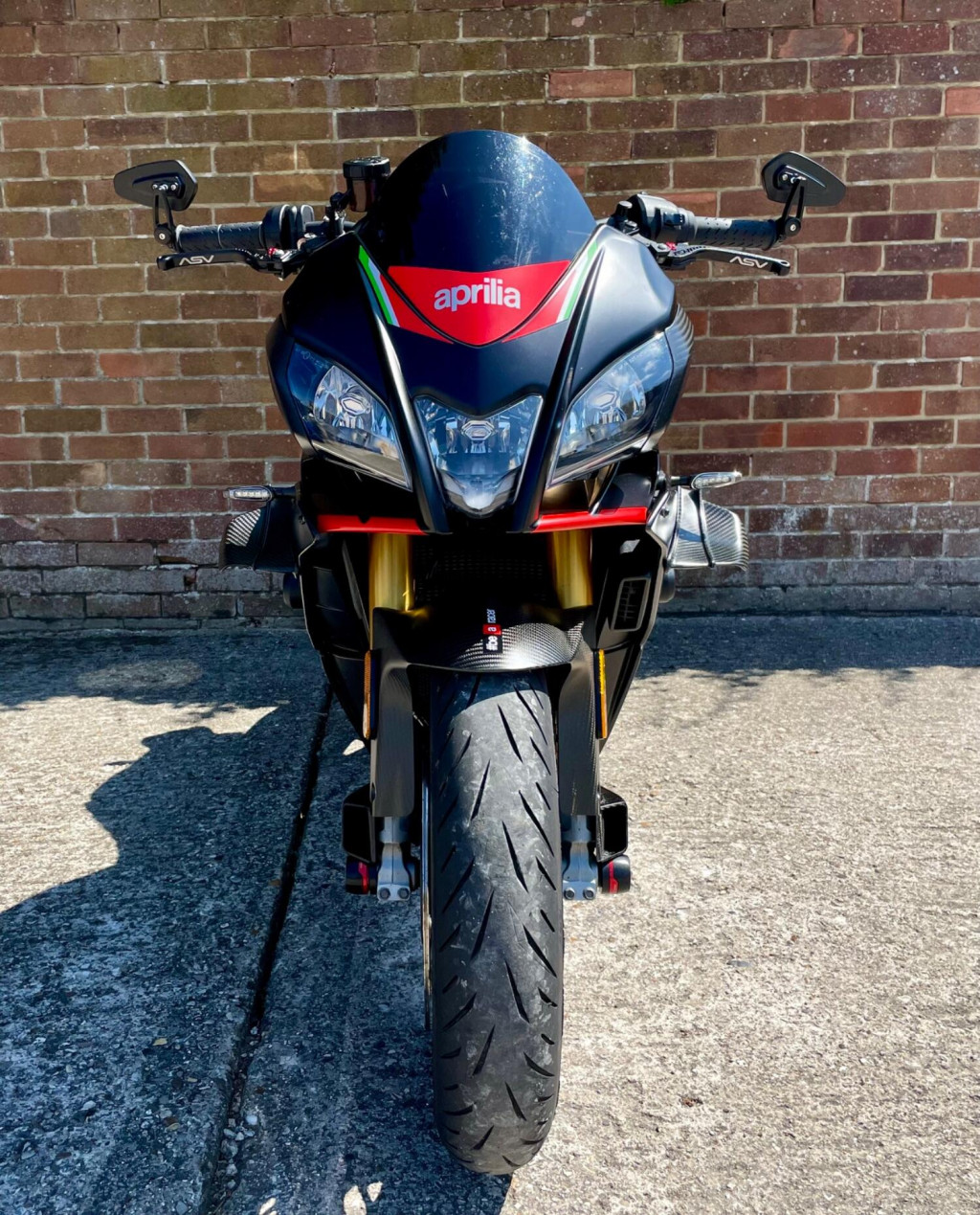 APRILIA Tuono 1100 V4