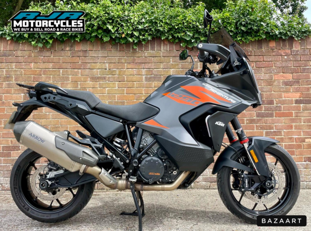 View KTM 1290 SUPER ADVENTURE 1290 SUPER ADVENTURE S