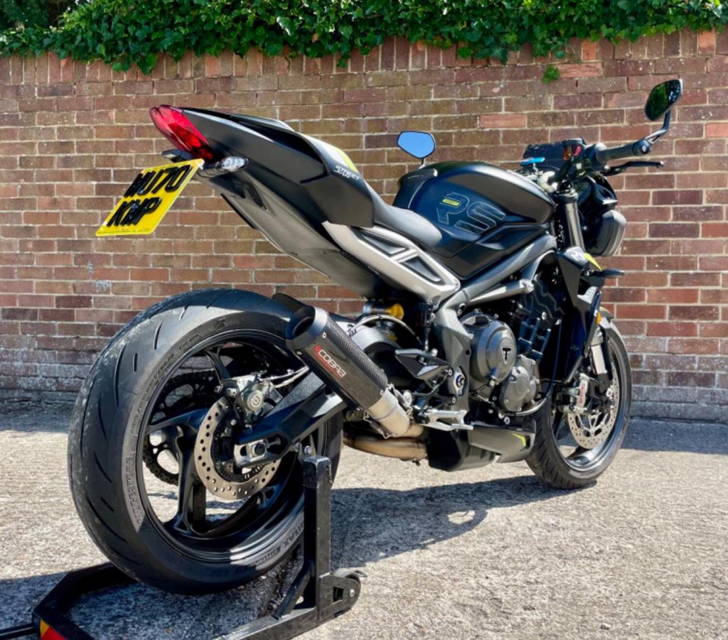 TRIUMPH STREET TRIPLE 765