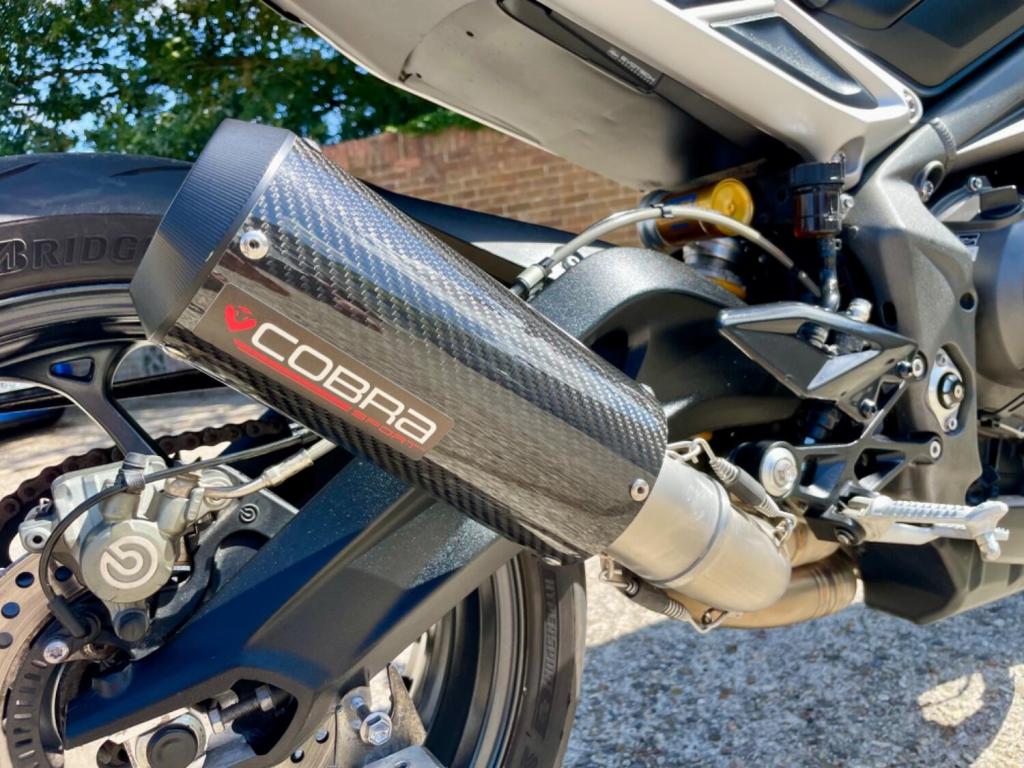 TRIUMPH STREET TRIPLE 765