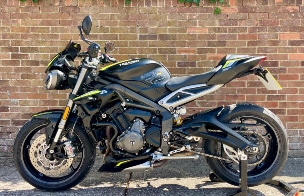 View TRIUMPH STREET TRIPLE 765 RS