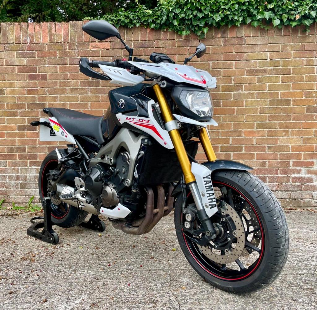 YAMAHA MT-09