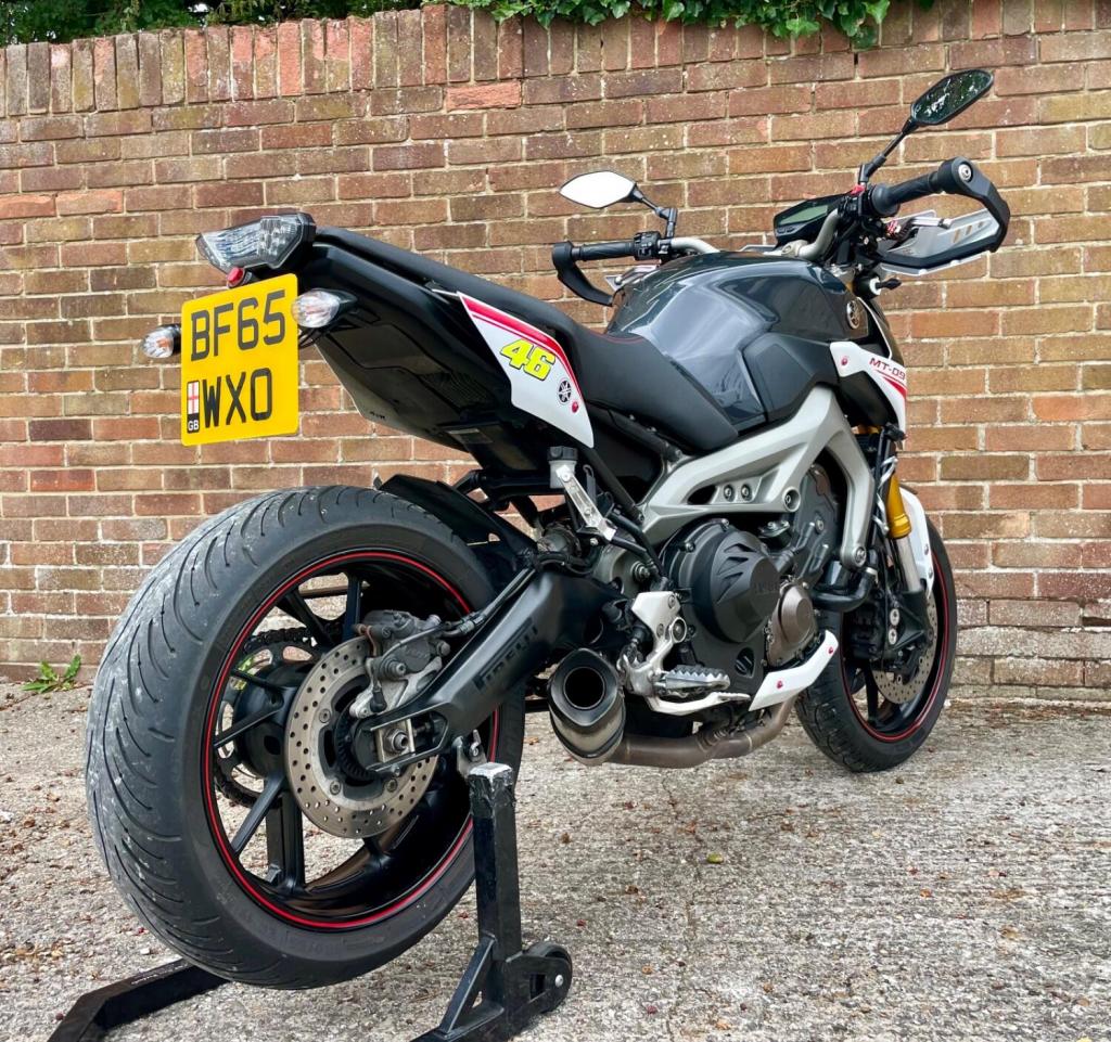 YAMAHA MT-09