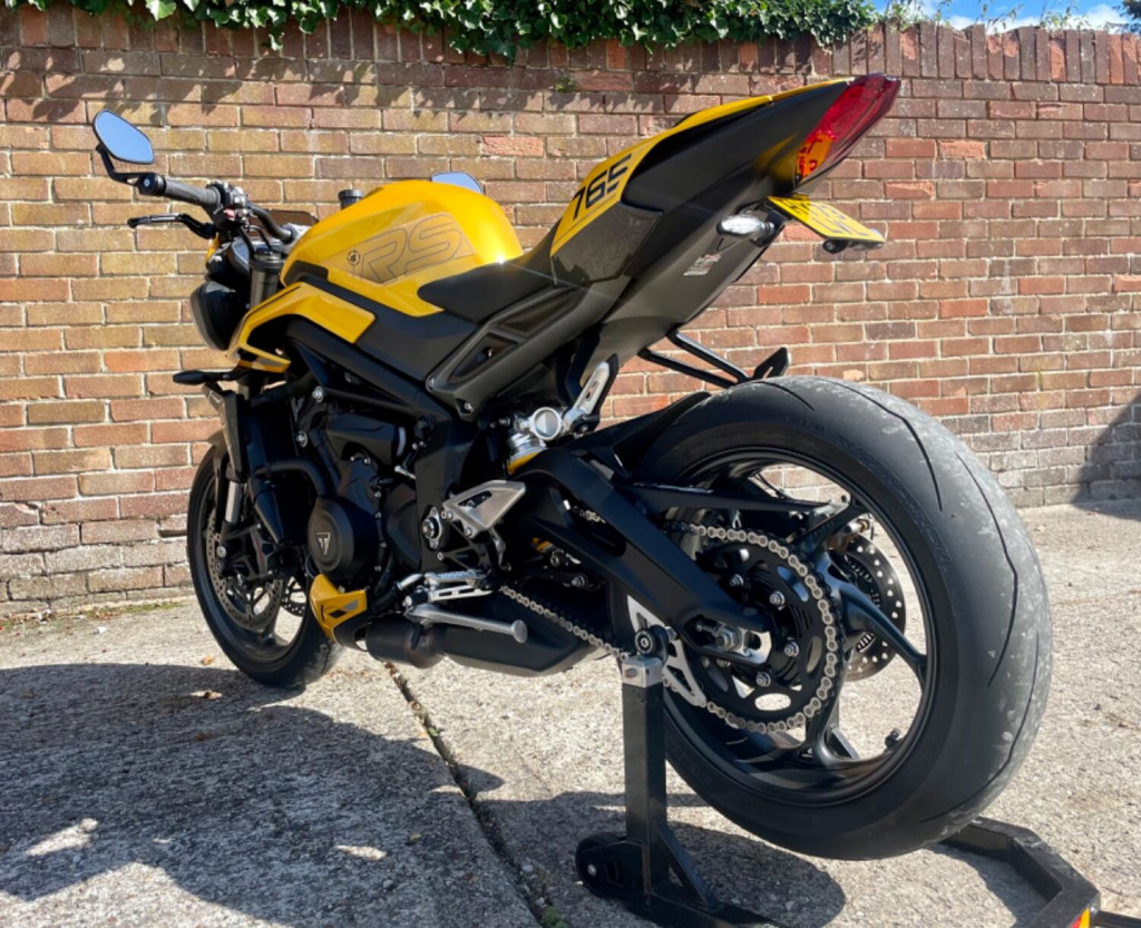 TRIUMPH STREET TRIPLE 765