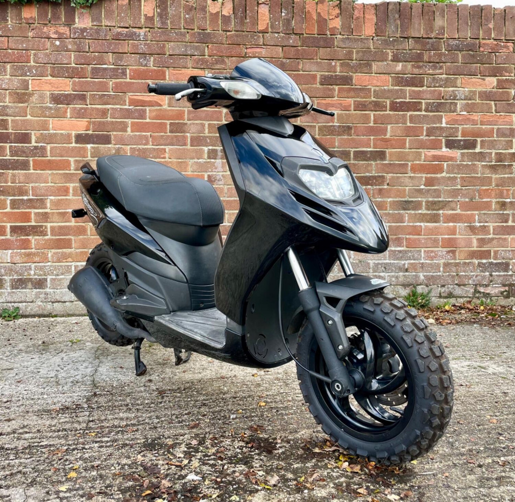 View PIAGGIO Typhoon 125 