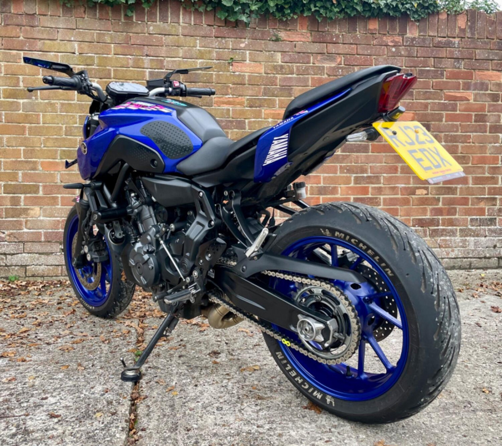 YAMAHA MT-07