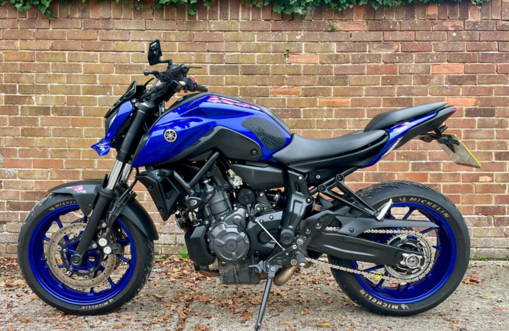 View YAMAHA MT-07 