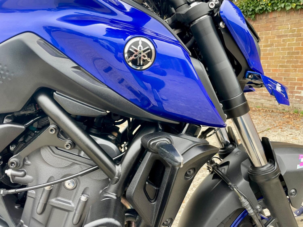 YAMAHA MT-07