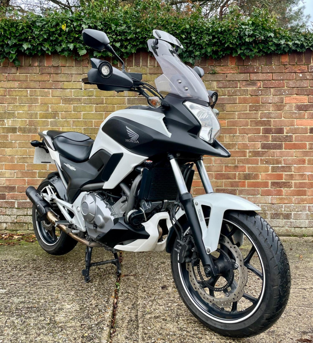 View HONDA NC700 XA-ABS