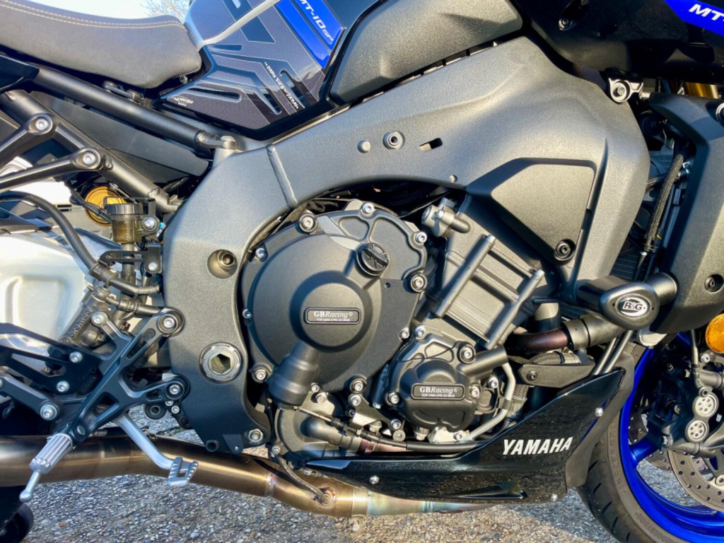YAMAHA MT-10