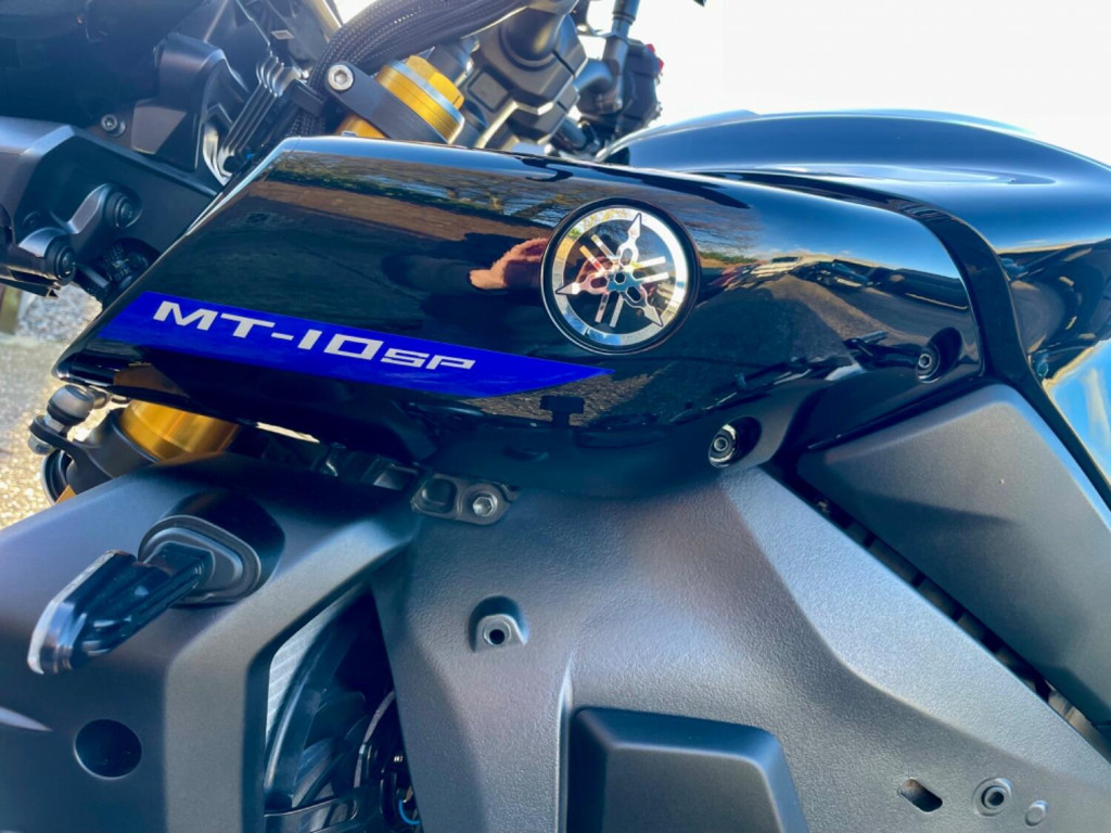 YAMAHA MT-10