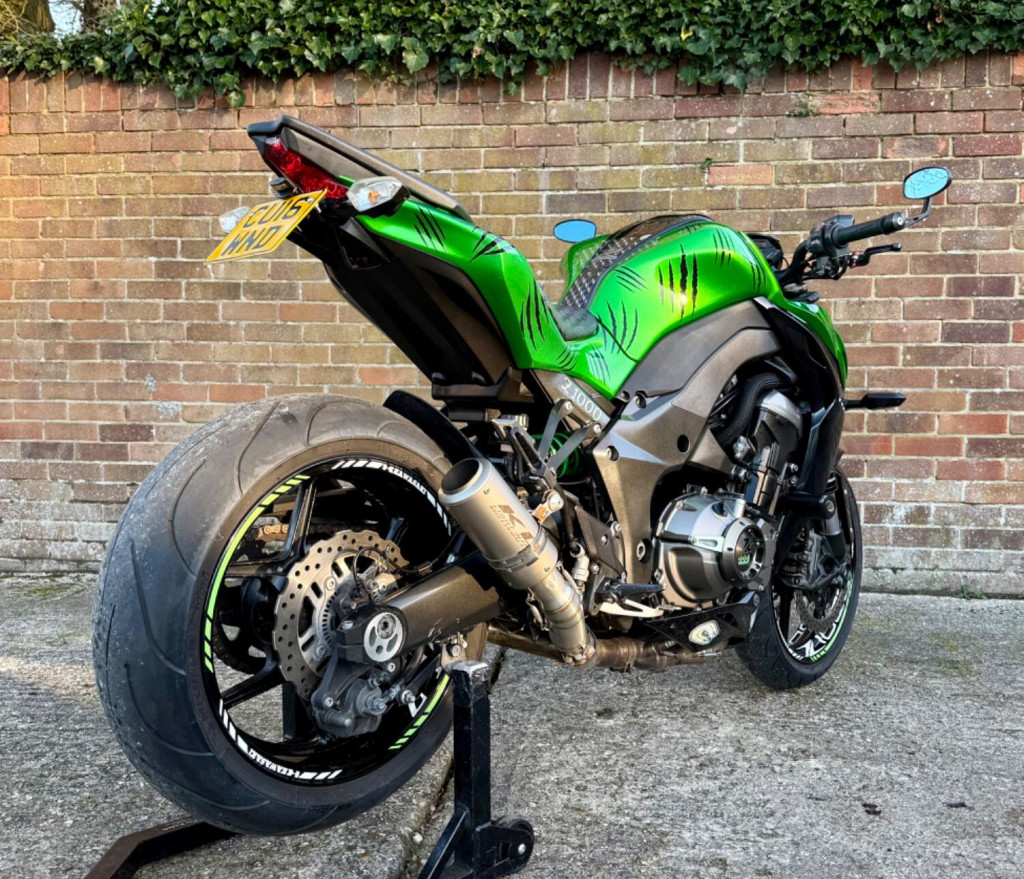 KAWASAKI Z1000