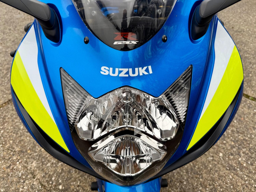 SUZUKI GSXR750