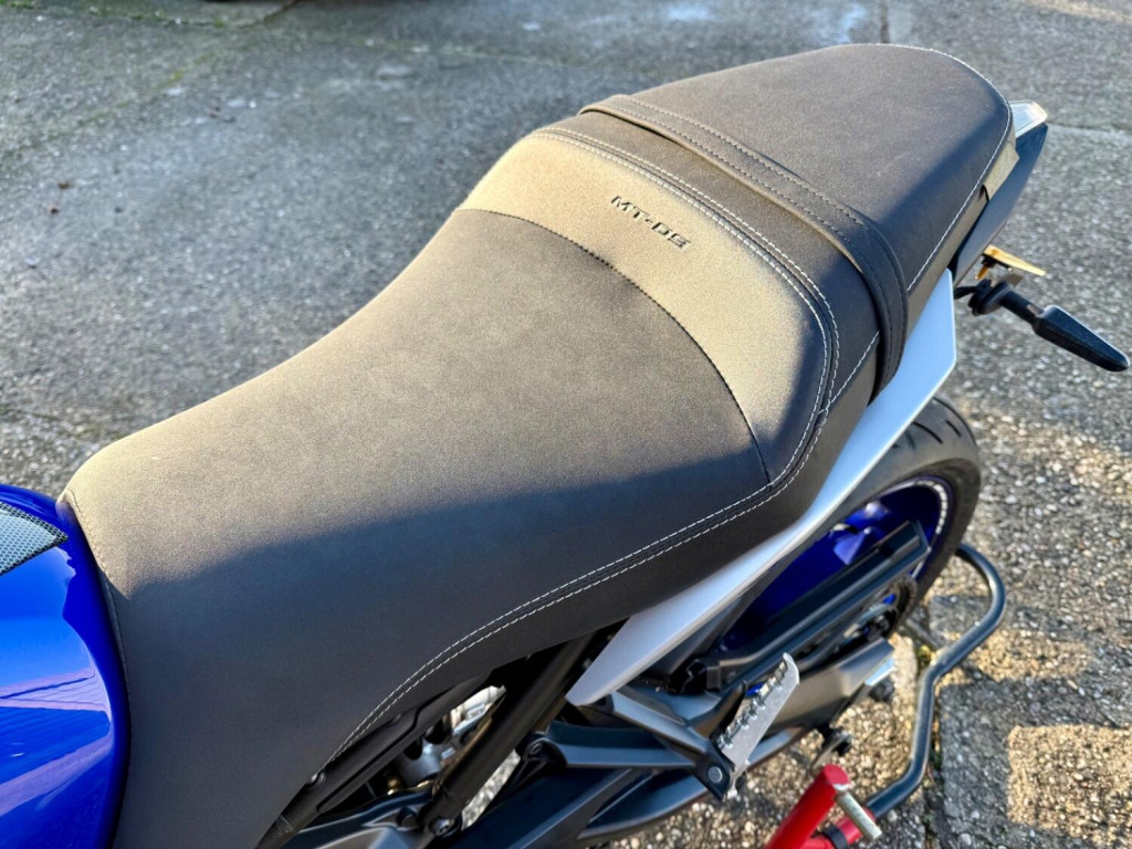 YAMAHA MT-09