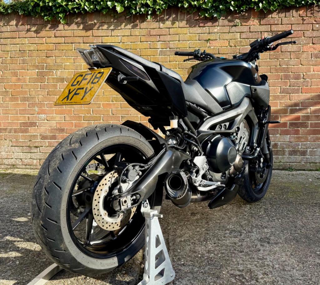 YAMAHA MT-09