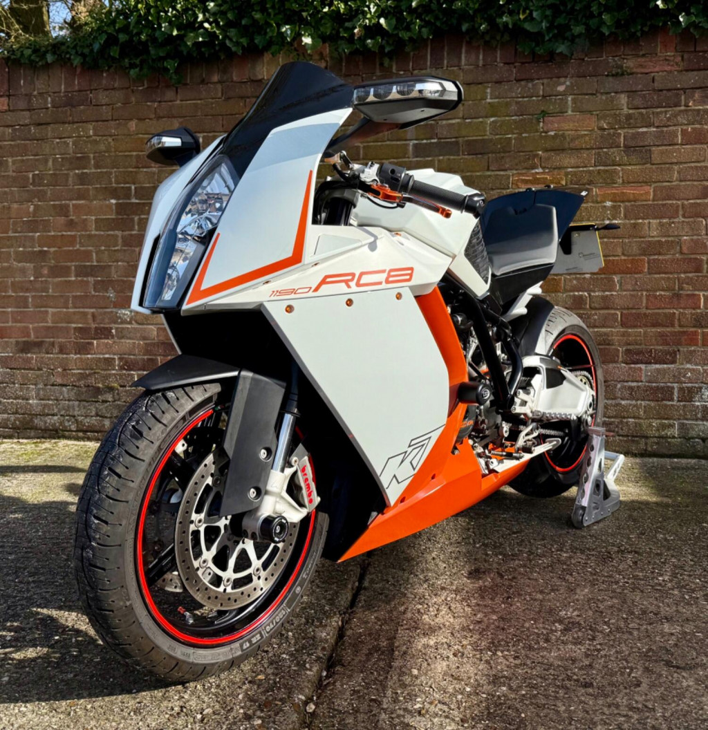 KTM RC8