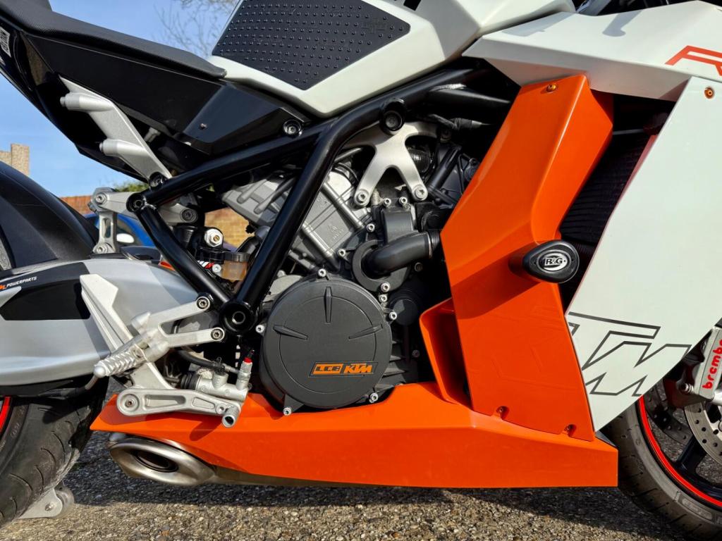 KTM RC8