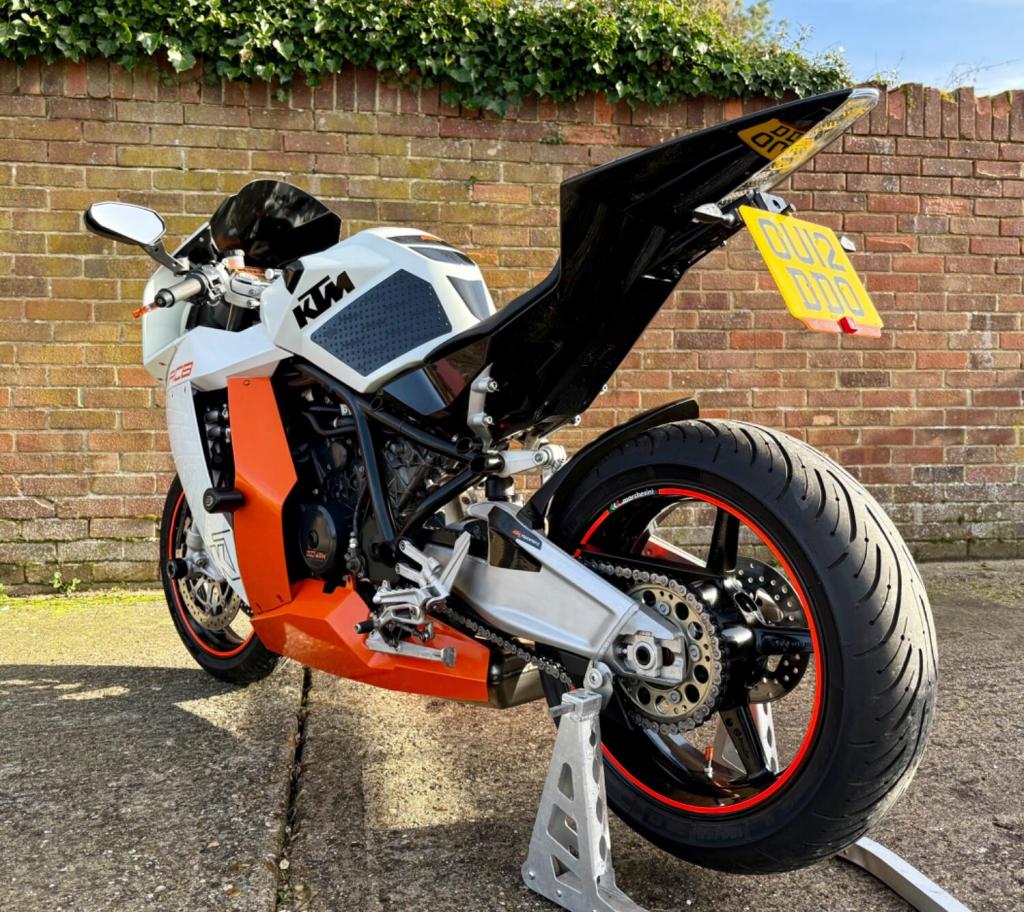 KTM RC8