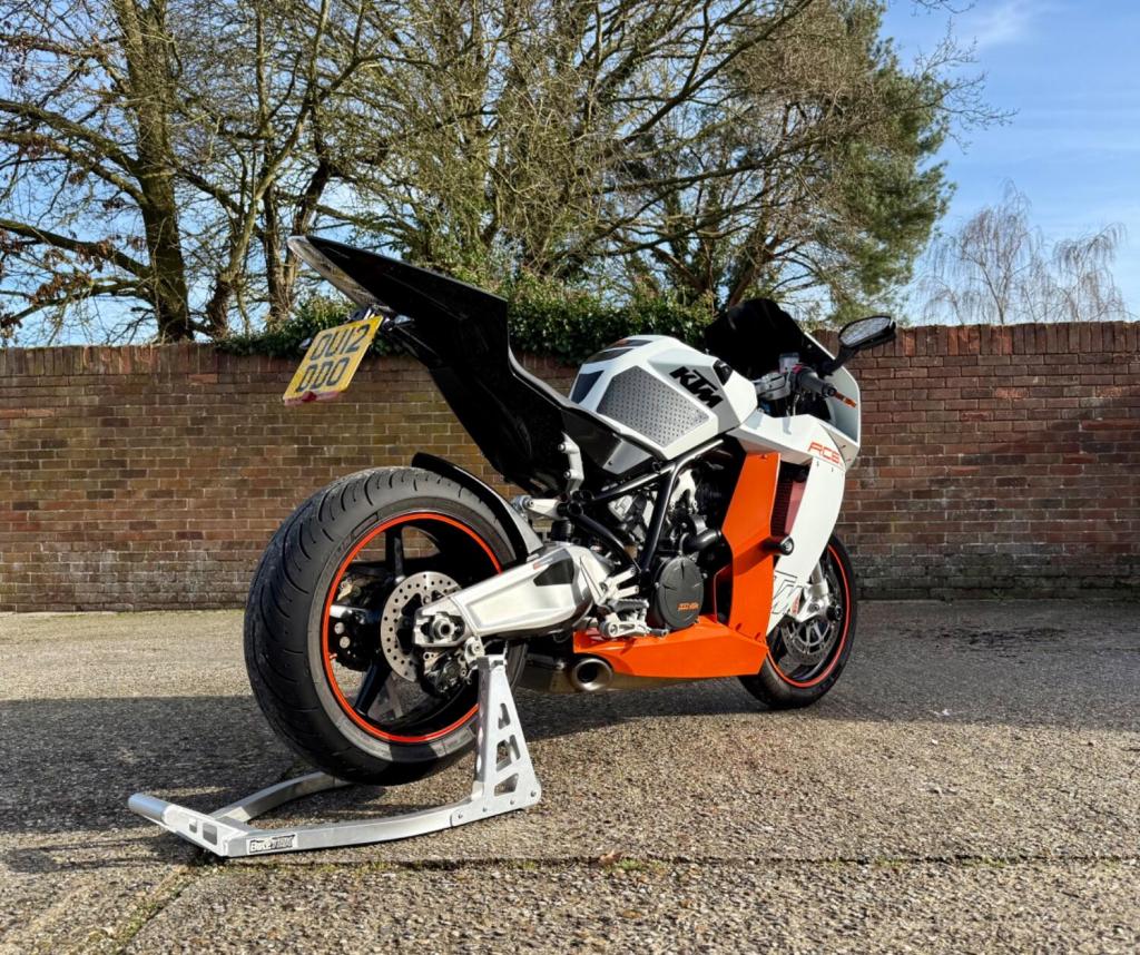 KTM RC8
