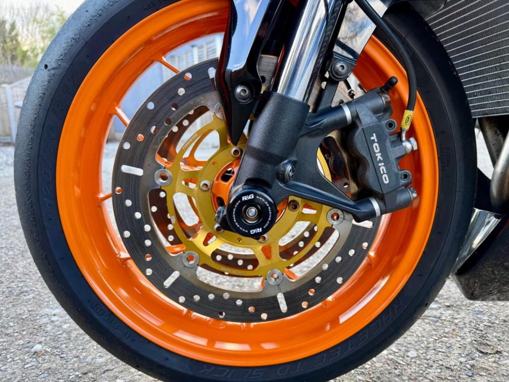 HONDA CBR1000RR Fireblade