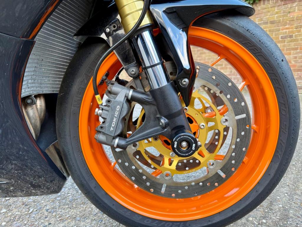 HONDA CBR1000RR Fireblade