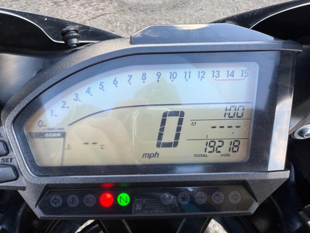 HONDA CBR1000RR Fireblade