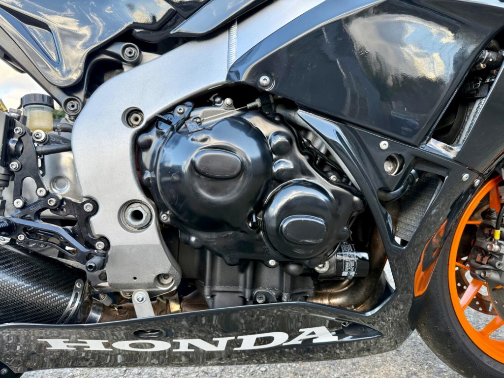 HONDA CBR1000RR Fireblade