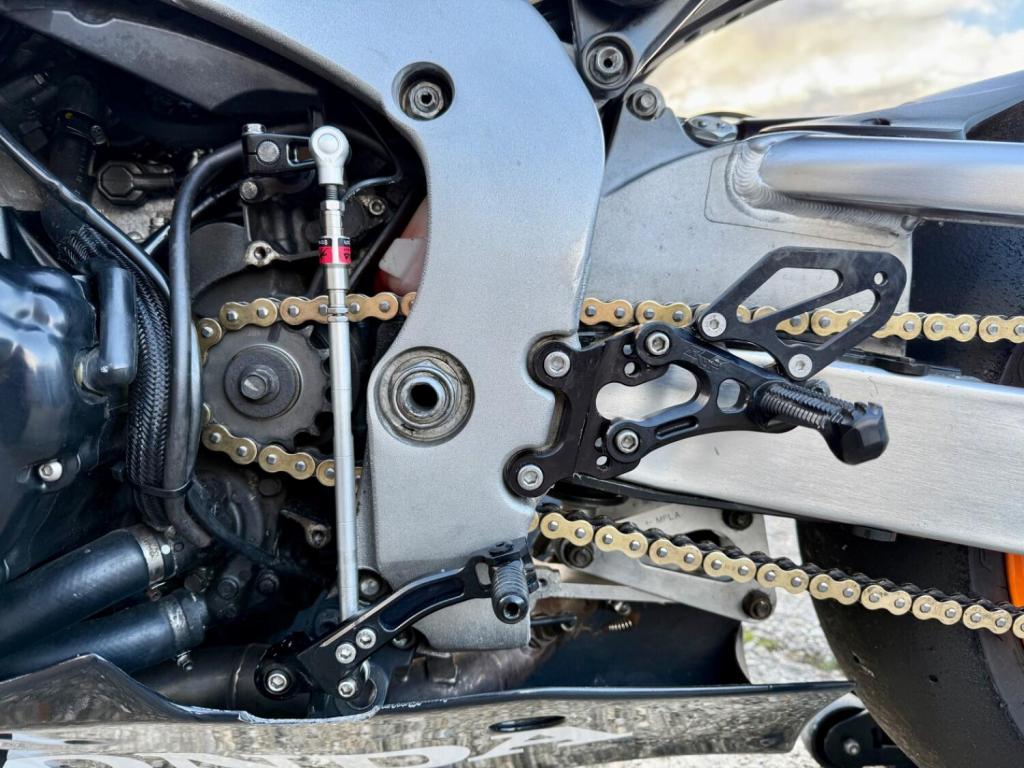 HONDA CBR1000RR Fireblade