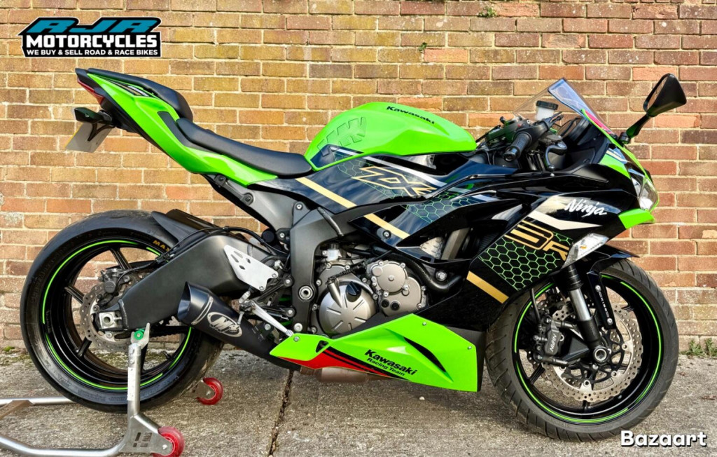 View KAWASAKI NINJA 636