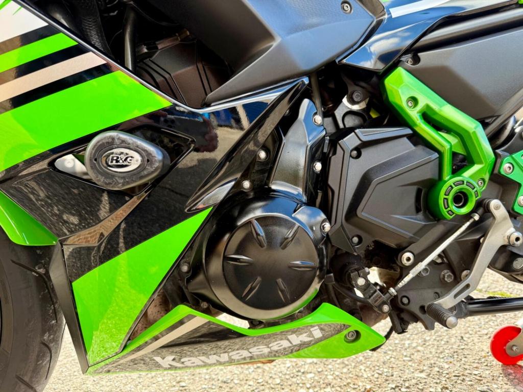 KAWASAKI Ninja 650