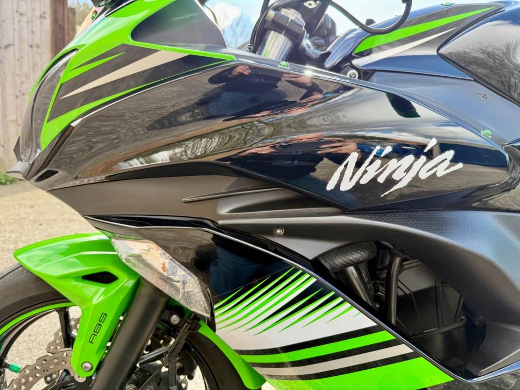 KAWASAKI Ninja 650