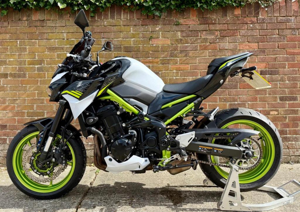 KAWASAKI Z900