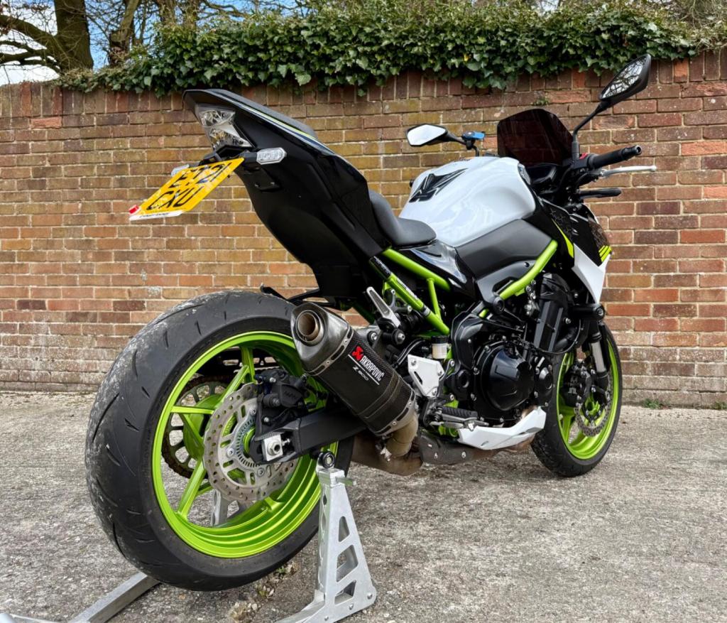 KAWASAKI Z900