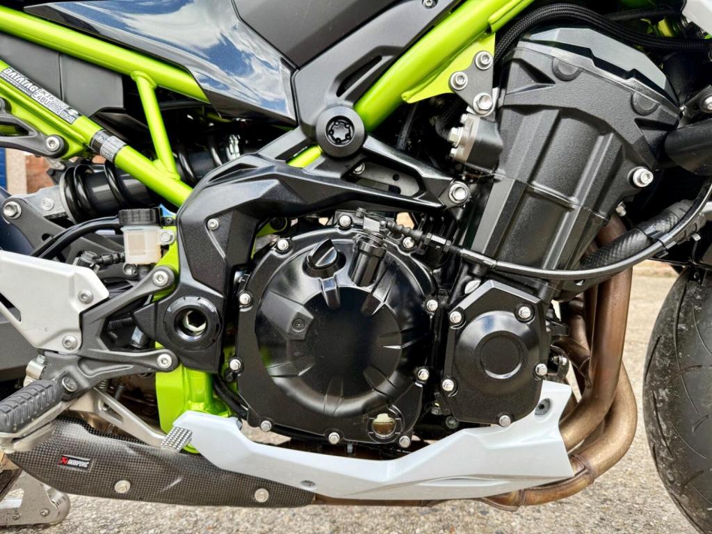 KAWASAKI Z900