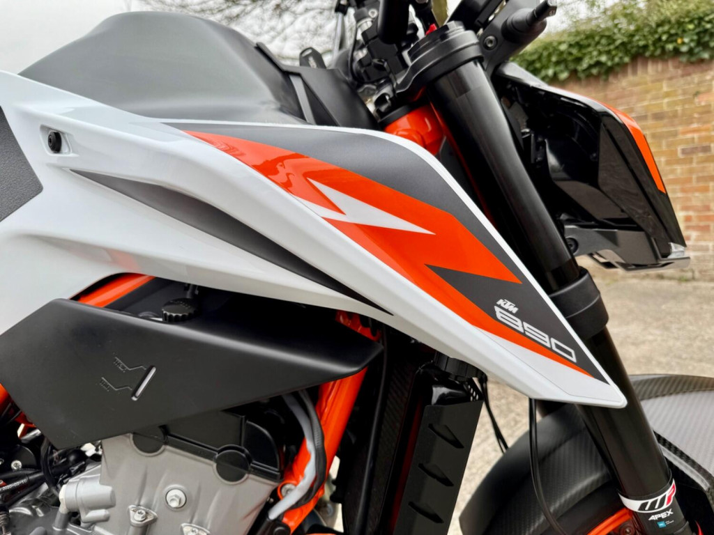 KTM 890 DUKE