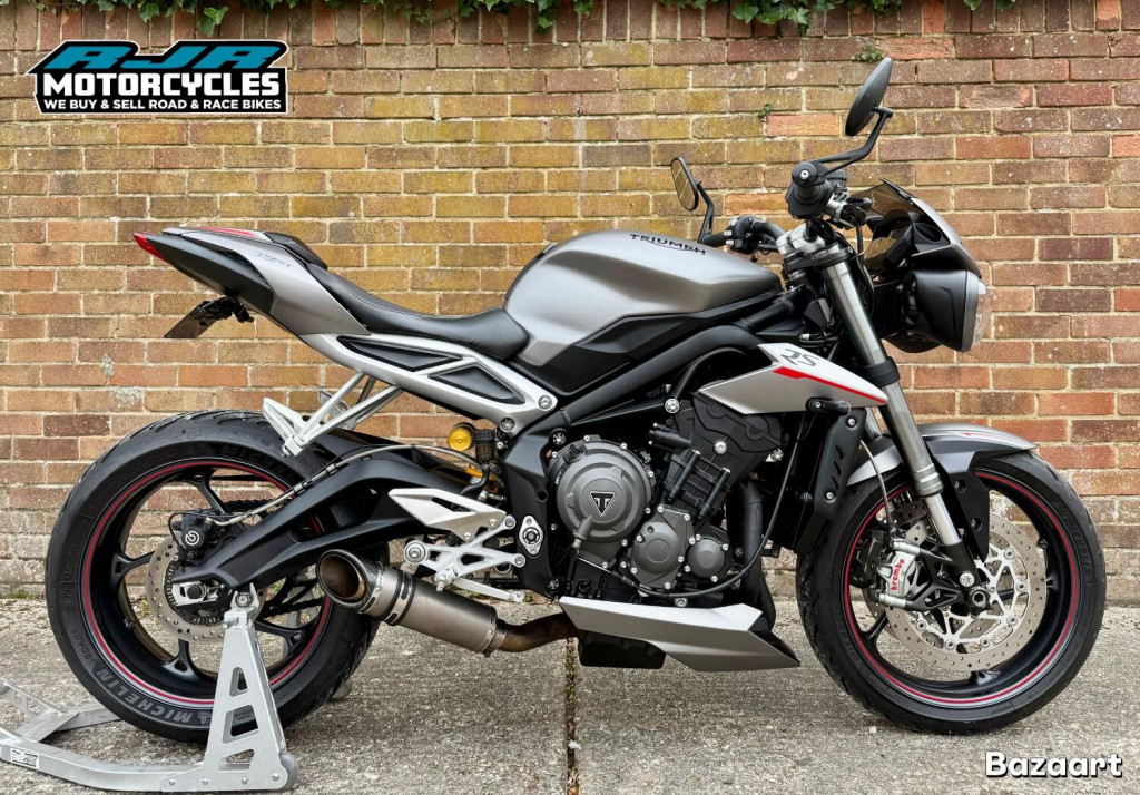 View TRIUMPH STREET TRIPLE 765 RS