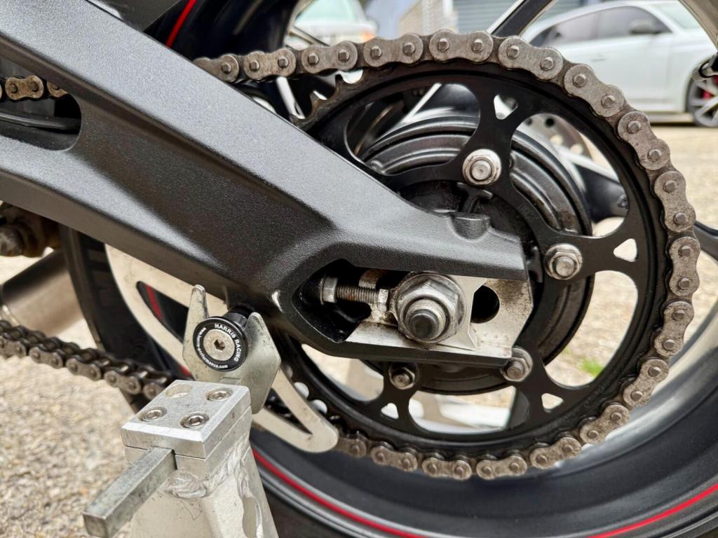 TRIUMPH STREET TRIPLE 765