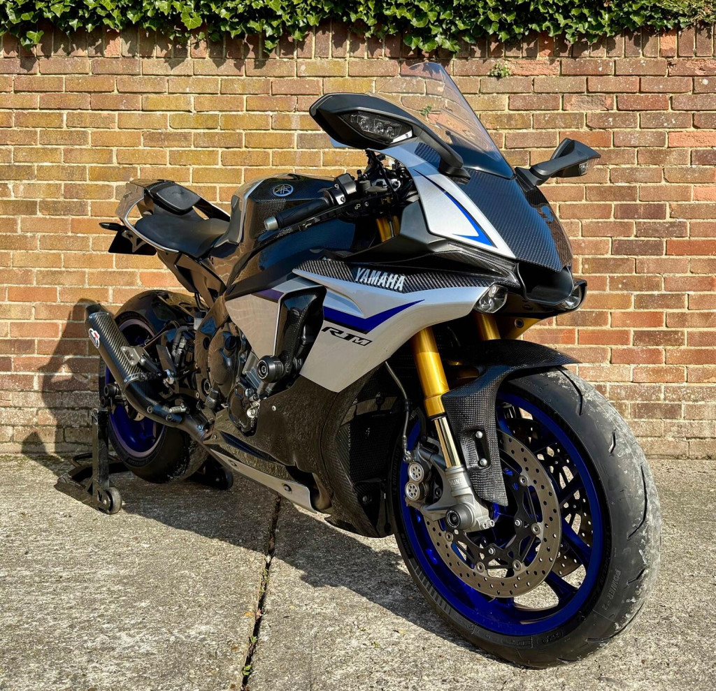 View YAMAHA R1M 