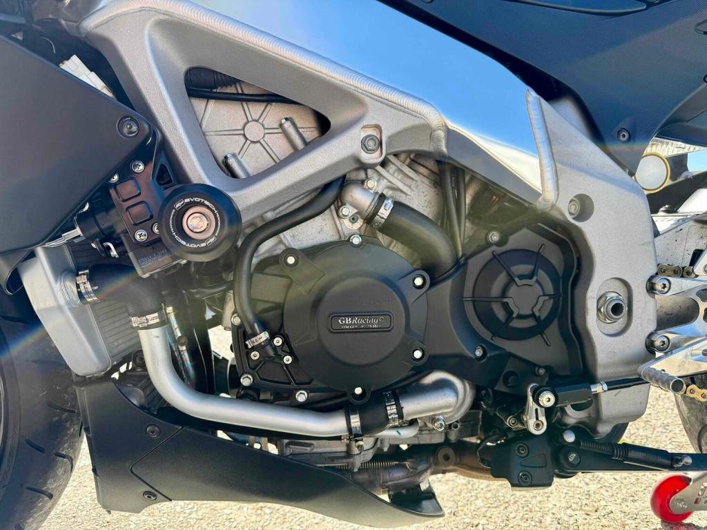 APRILIA Tuono 1100 V4