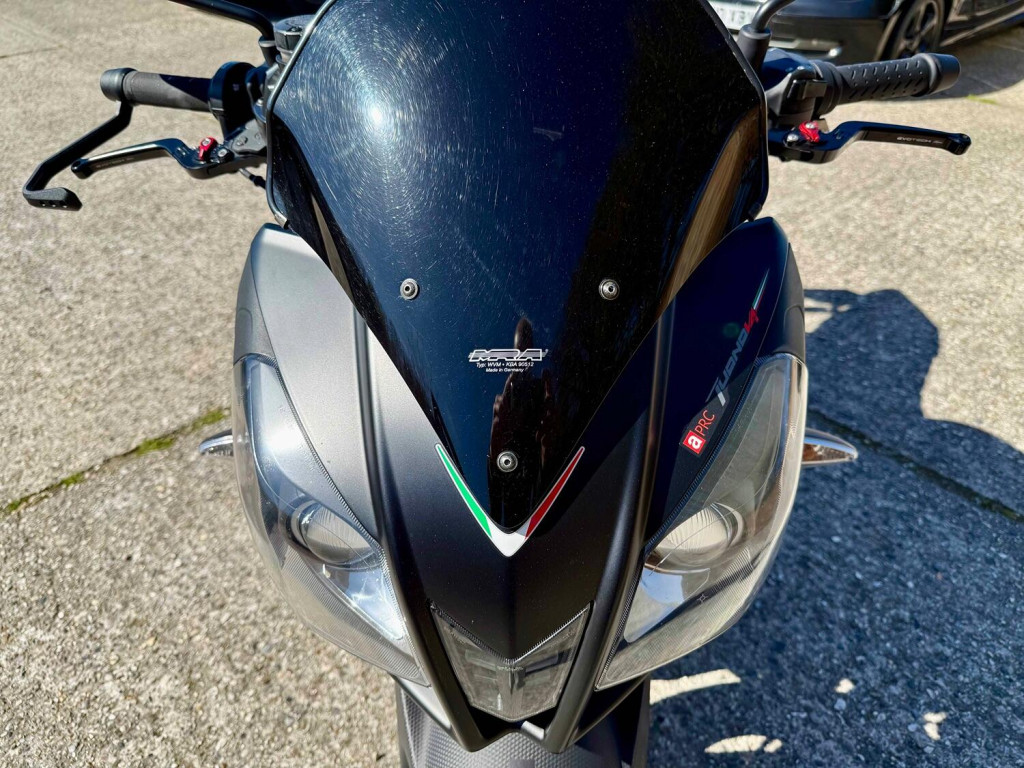 APRILIA Tuono 1100 V4