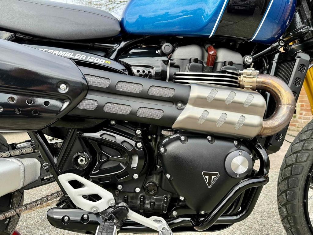 TRIUMPH SCRAMBLER 1200