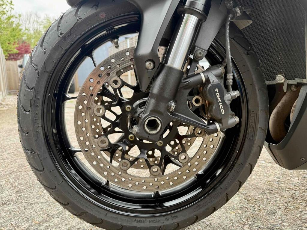 HONDA CBR1000RR Fireblade