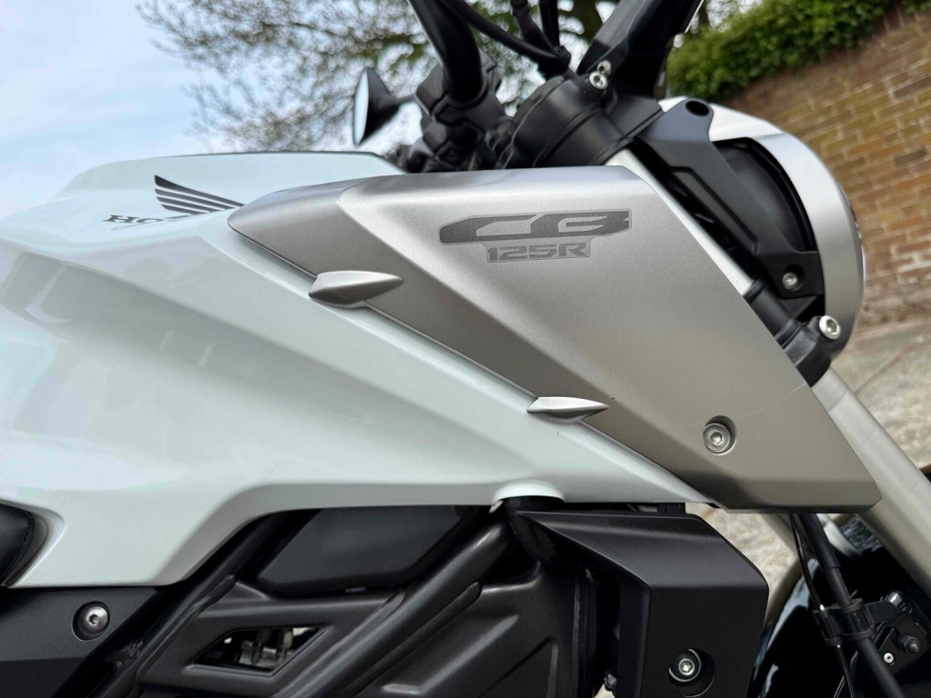 HONDA CB125R
