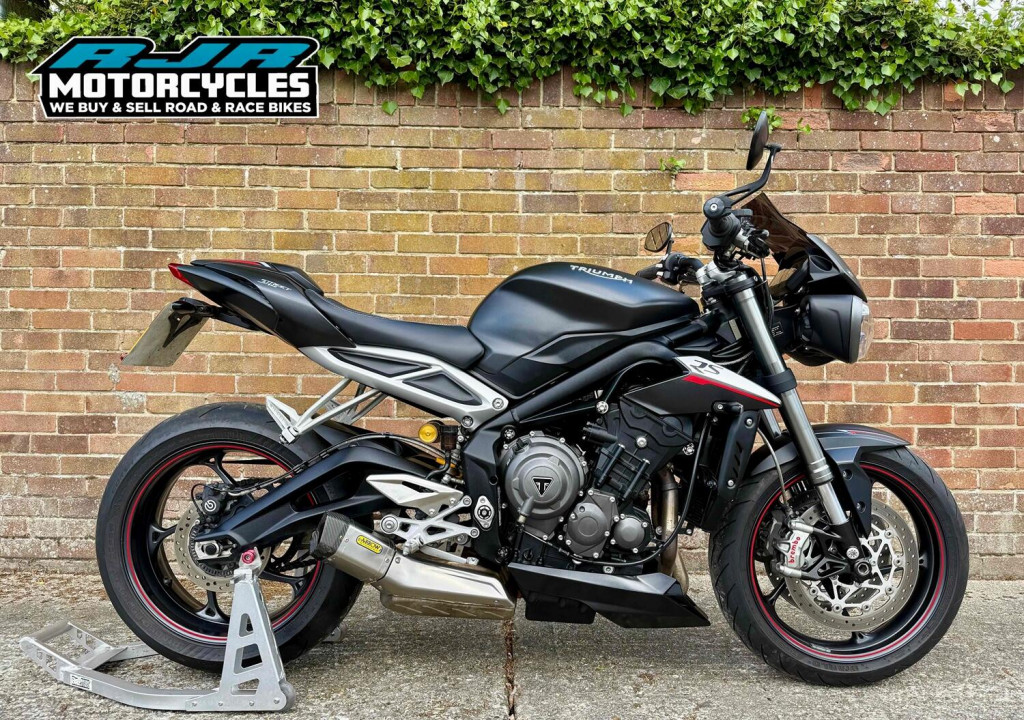 View TRIUMPH STREET TRIPLE 765 RS